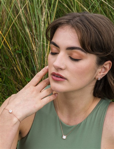 LITERARY STUD EARRINGS ROSE GOLD